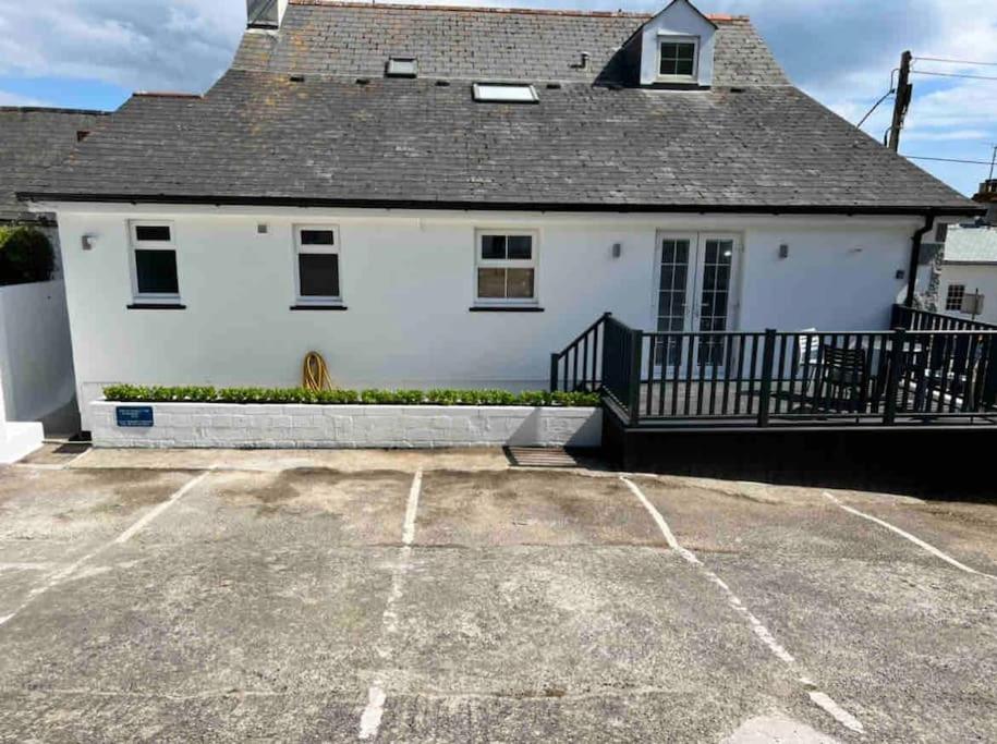 Luxury Modern Suite In Marazion With Parking Buitenkant foto